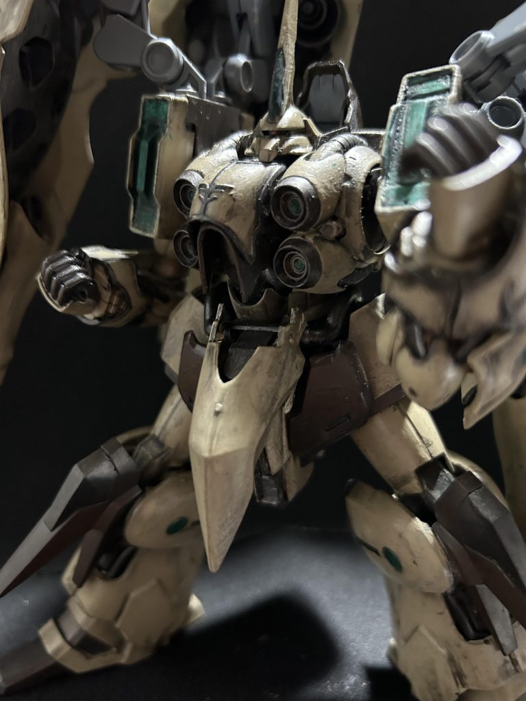 クシャトリヤが格闘で戦ったらをイメージこの構えですがふと大型機なのでパンチも相当な威力になるなぁと想像しつつ撮りました😊