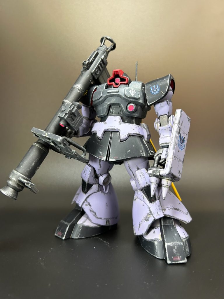 モノアイカバーのクリアパーツは今回付けていません。アレが付いていると、モノアイ動かすのに毎回ヘッドカバー外さないと行けないので。。。