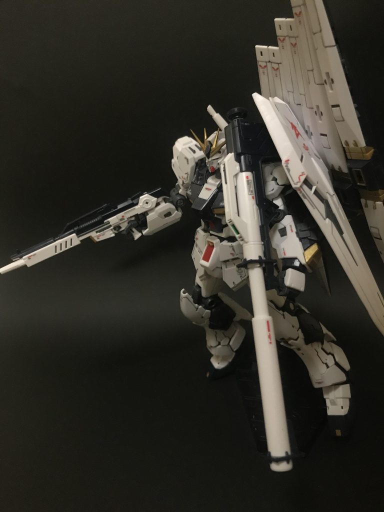 RG νガンダム–3枚目/制作者：@bukurojpn