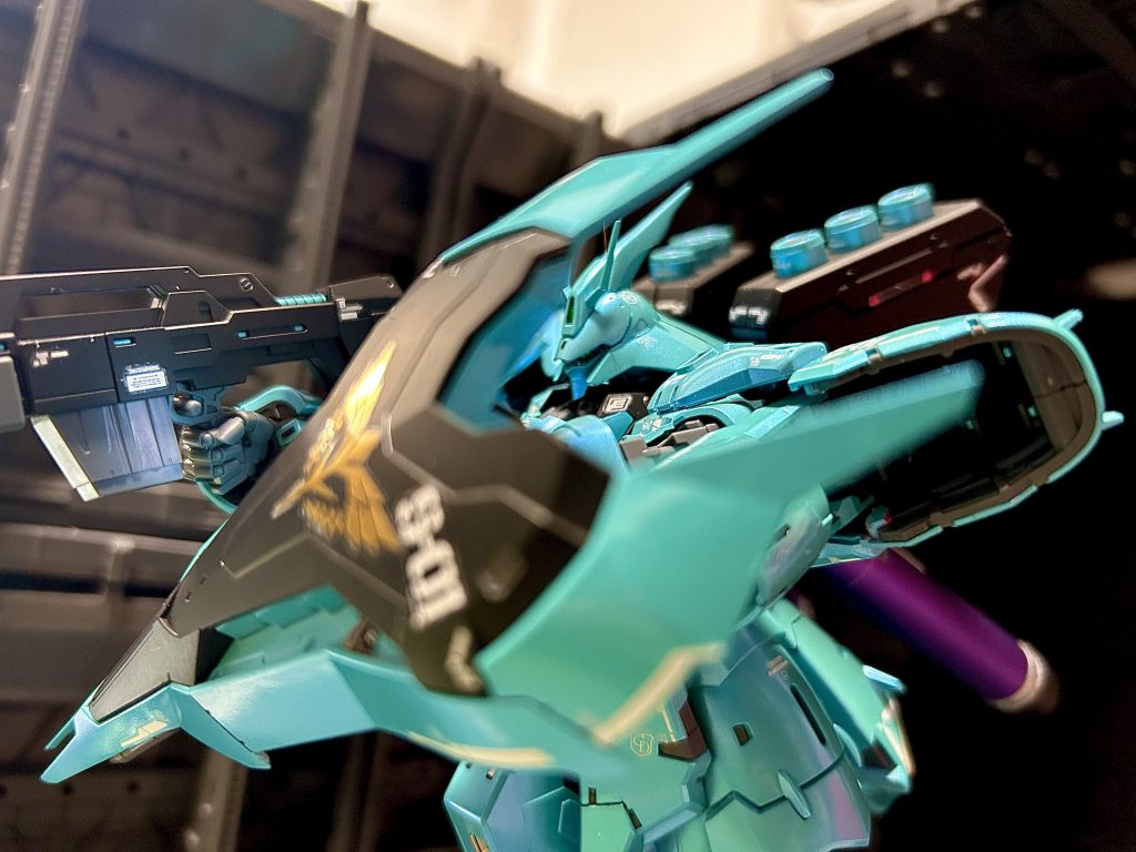 シールド構えながら狙撃!