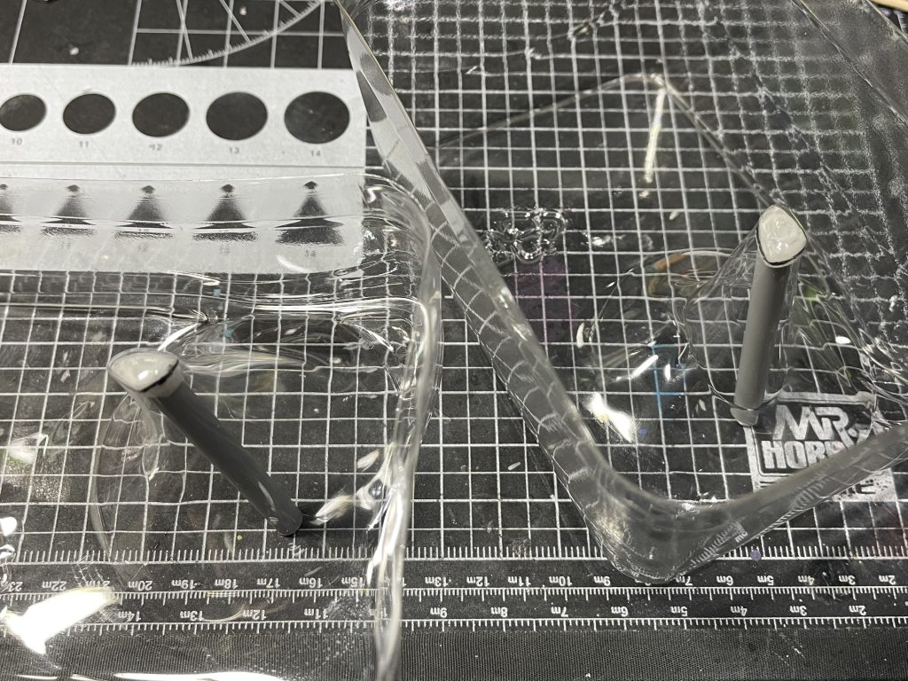 クレオス塗料の輸送箱を有効利用