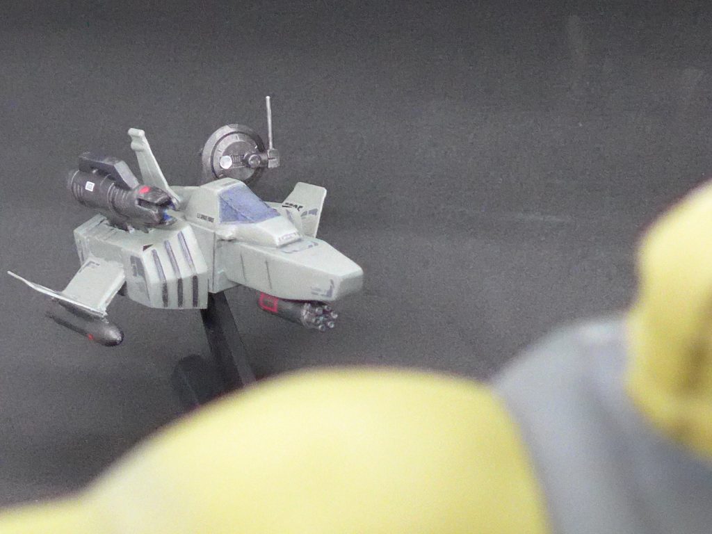 コアファイターが俊敏な動きを見せたとはいえ、ここまで入り込まれては成す術もない。