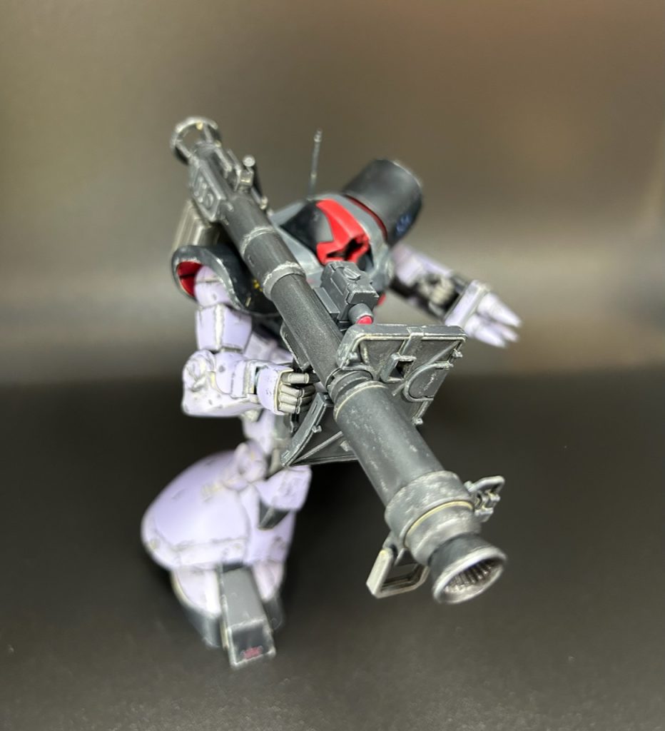 システムウェポンシリーズは、さすが値段が武器1丁とシールドその他パーツだけでHG1キット分あるだけに、とても良い造形ですね。