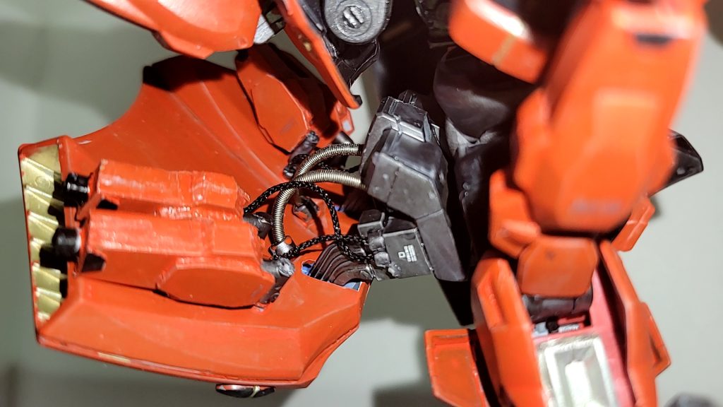 スプリングやメッシュワイヤーでパイピング