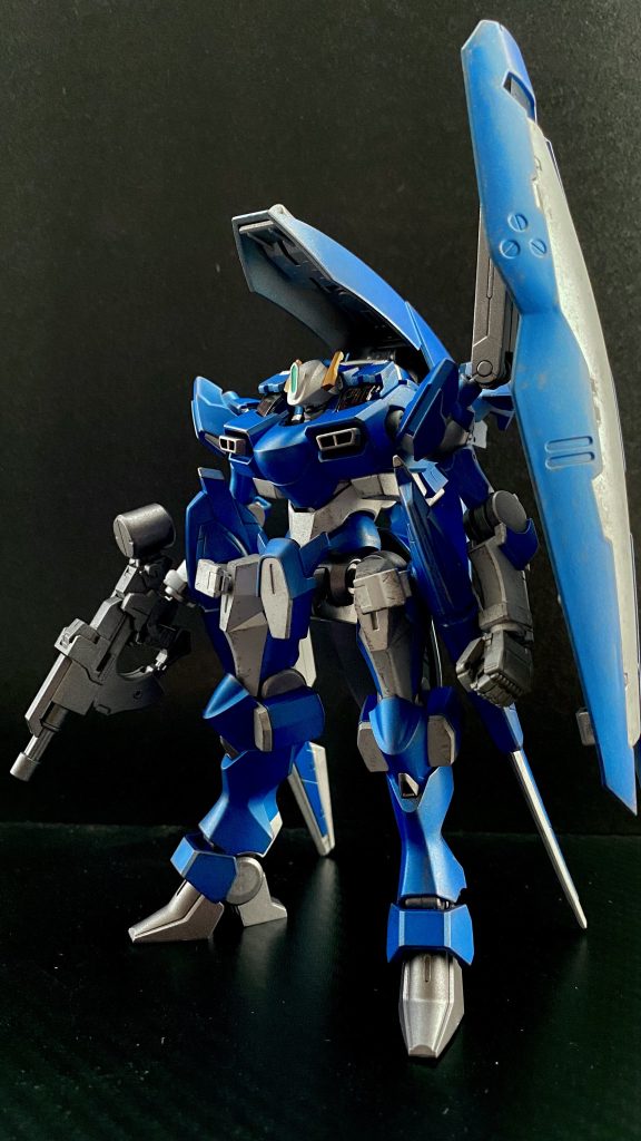 G-レフォート 飛行型MS開発に優れたペイル・テクノロジーズの大気圏内用空戦量産機の試験型MSザウォートフライ。飛行能力の高いザウォートを重力下における、より安定した飛行性能を持たせた機体。そのザウォートフライにシェルユニットを搭載、GUNDフォーマットを採用し、より高度な大気圏内での機動性能向上を目的とした機体。