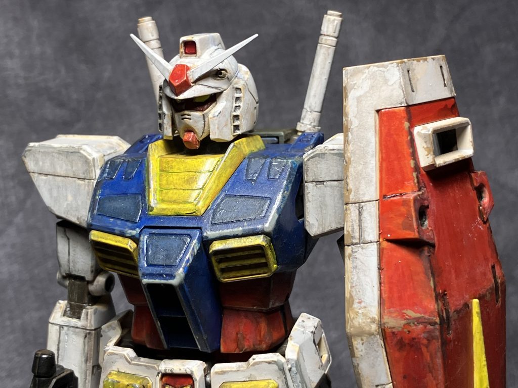 やり出したら、やめどきが分からなくなって、やり過ぎたウェザリングの上からまたボディカラーで抑え込むなどとやってるうちに塗面かボコボコになった一品です。