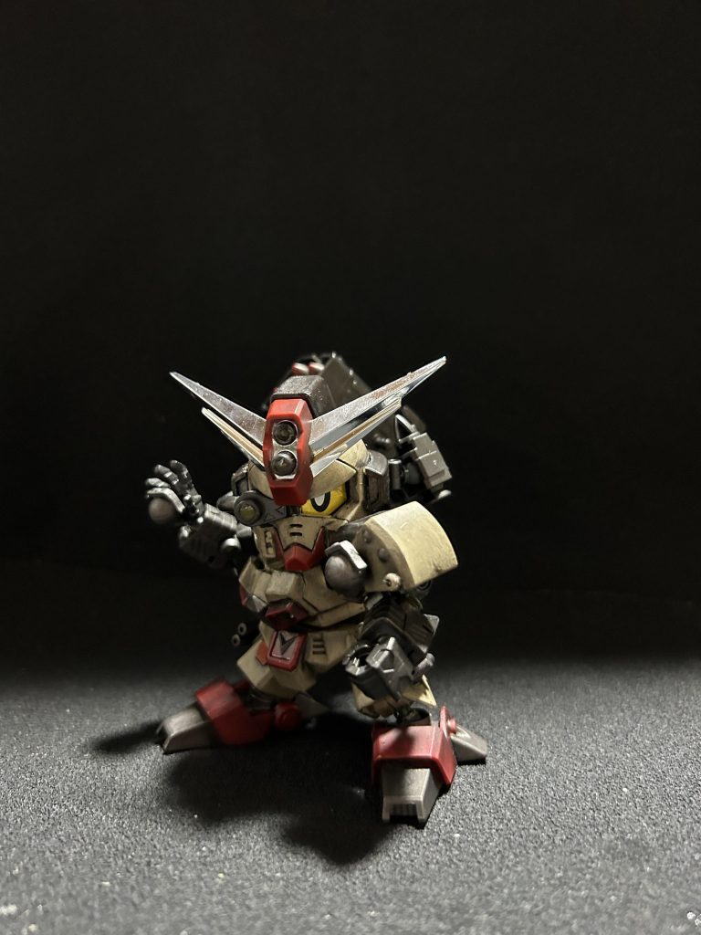 続いて手榴弾(パイナップルボール)の投擲です。この手榴弾の事をパイナップルボールと いうのをこのキット組んで初めて知りました😁