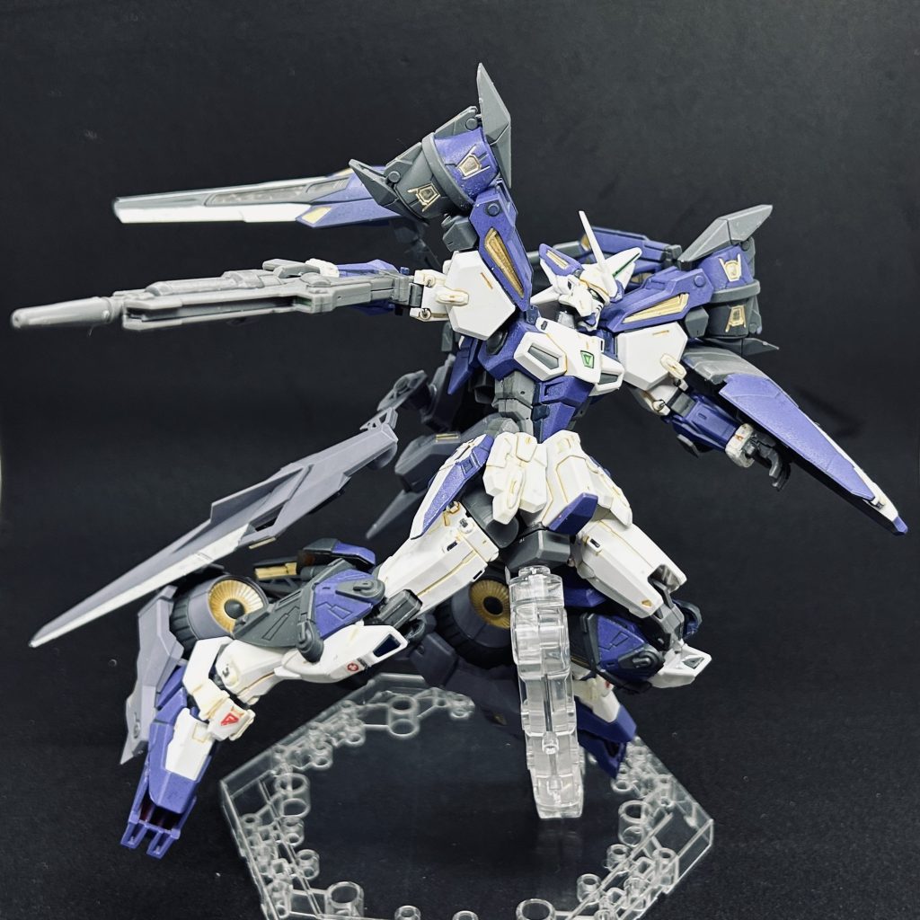 オマージュ元を意識した写真で〆。こちらのリメイクキット、普通に作る分にはかなり組みやすくいい出来なので、ぜひみなさんも組んでみてはいかがでしょうか?