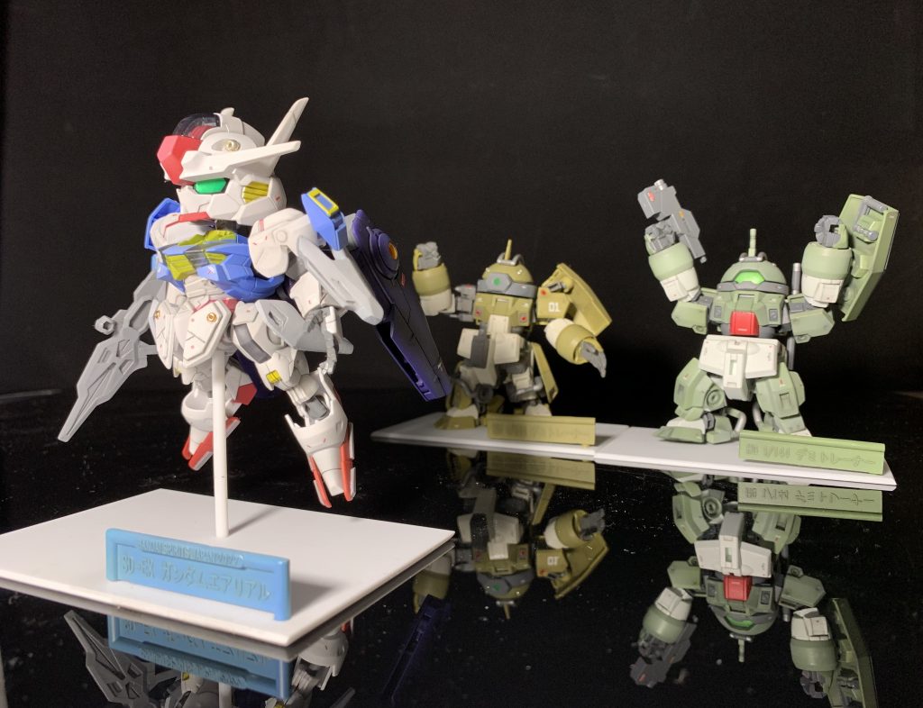 同時制作のエアリアル、ノーマルデミトレーナーと。がんばれエアリアル君のポーズ。