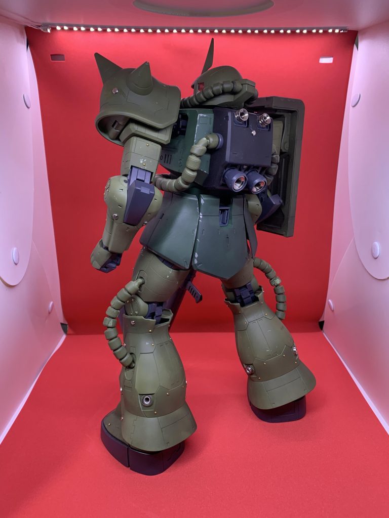 脚のパイプがエナメル溶剤で破損メタルパーツを付けてみました