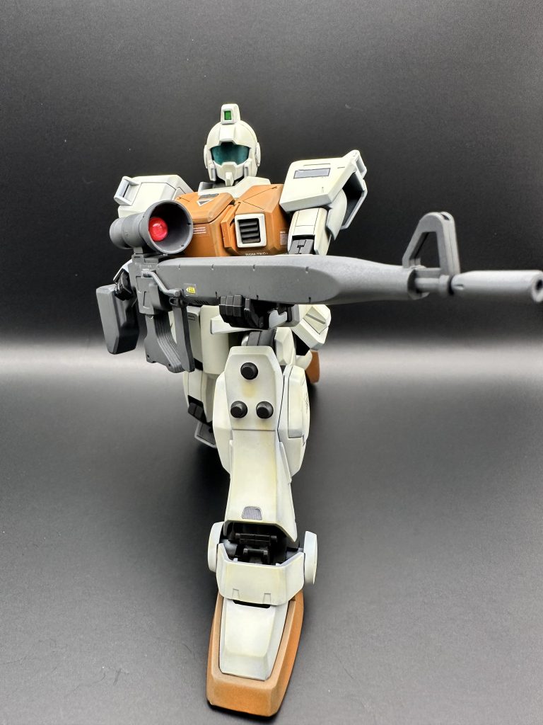 長距離スナイパーライフル膝立ちが困難なためこのポーズしか取れないのが難点。