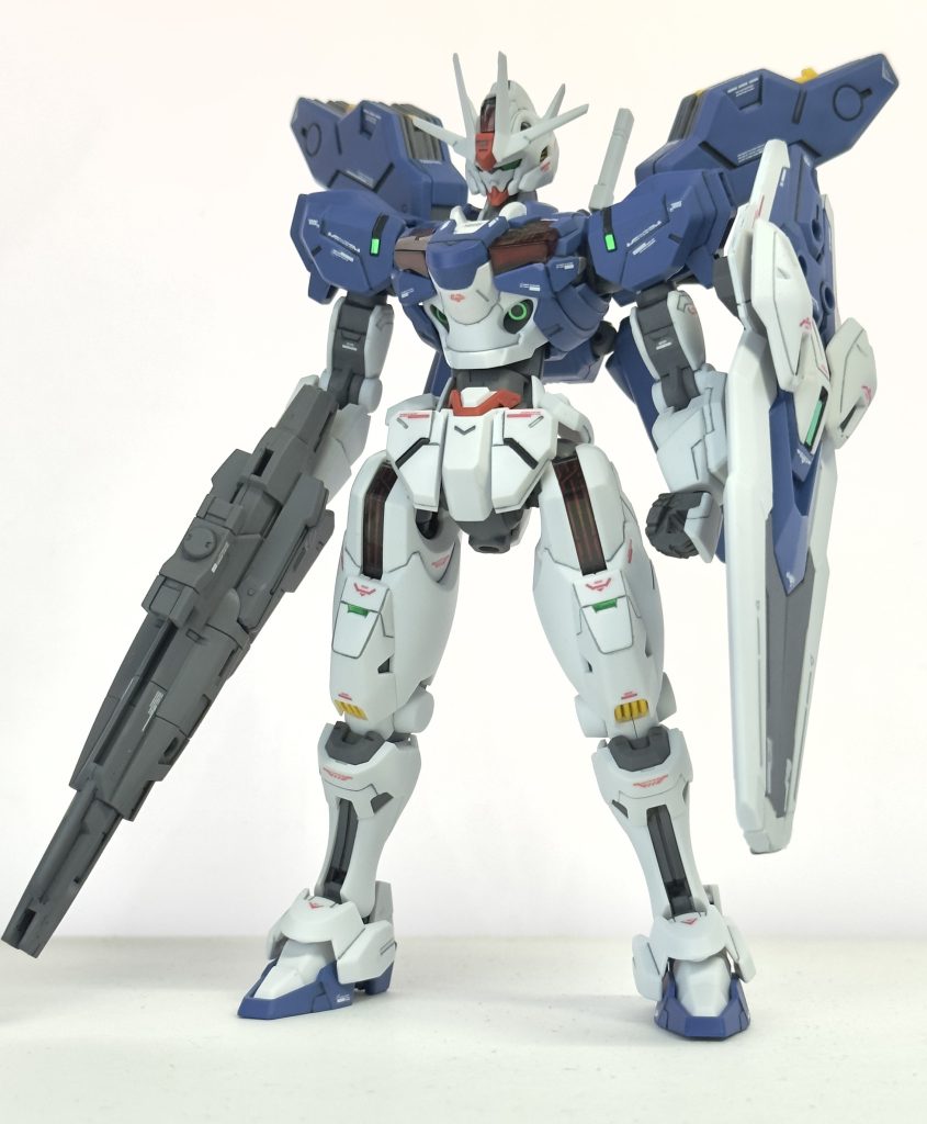 ガンダムデカールの「水星の魔女汎用1」も偶然手に入ったので使おうと思ったのですが、cautionデカールばかりで正直しっくり来ませんでしたので、最近気に入ってる電ホビデカールを貼っ付けてます。