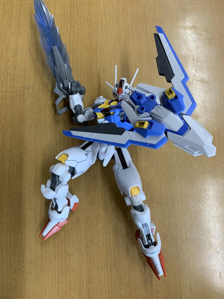 エアリアルのガンビットシールドに素敵な羽根が！　墨入れの流し込みも綺麗です。