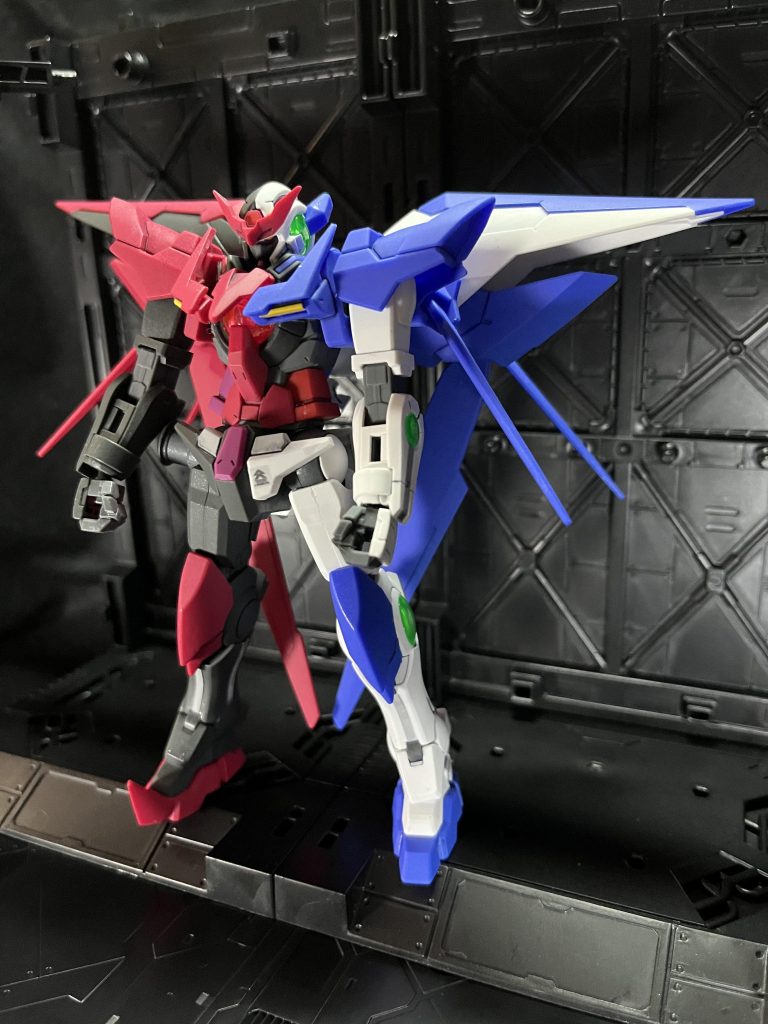 顔が黒い方を、ブラックルミナスとしています。