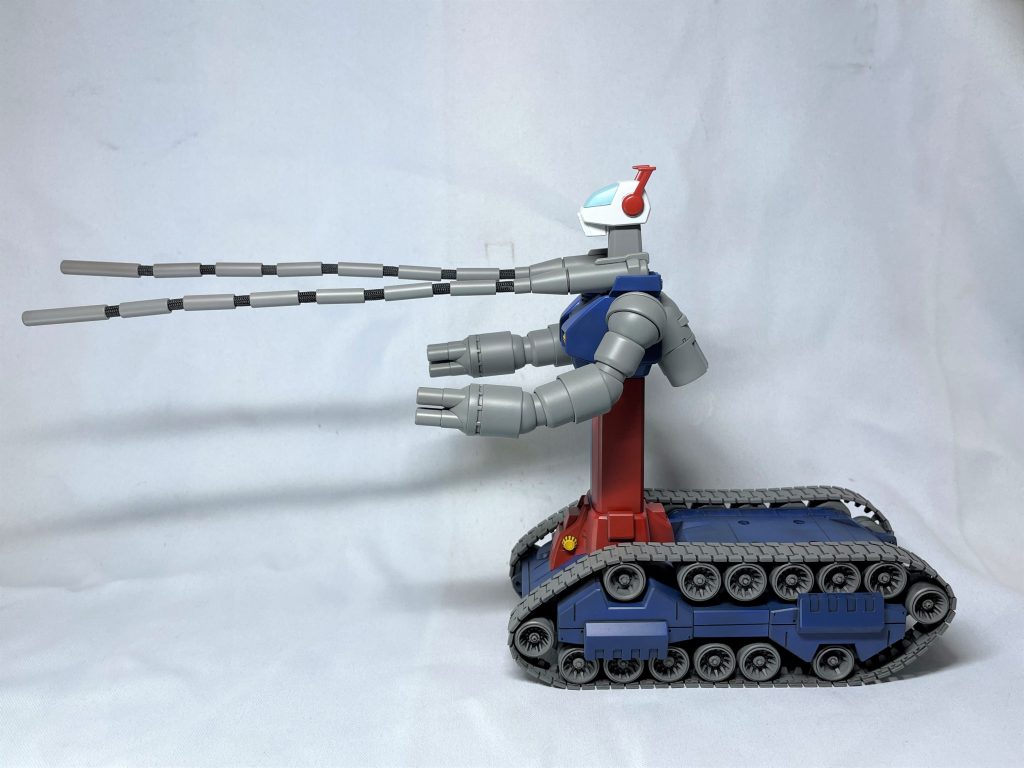 砲身はプラパイプとメッシュワイヤーで延長し、自由に動かせるようにしました。