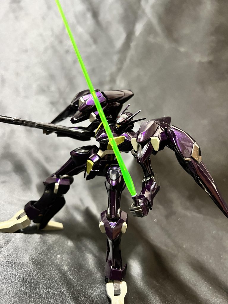 ビームサーベル構えポーズ😊