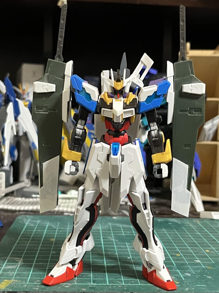 こちらが塗装前です、バインダーと一部分にプラ板を使用して自分好みの形に変更しています