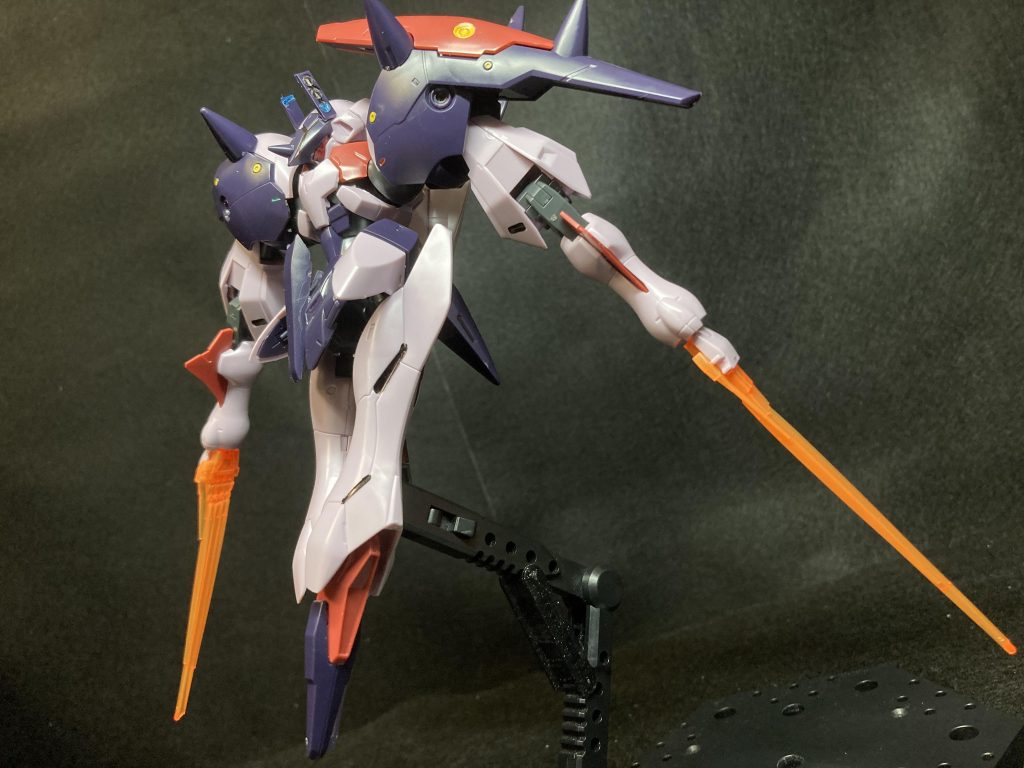 こちらが輪転フォルムとなっています!その名の通りコマと同じように周りとにかく蹂躙しますですがこの機体、腕は飛ばせるので