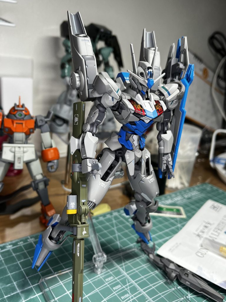 トップコート前です胸にはインモールド成形クリアパーツを装備