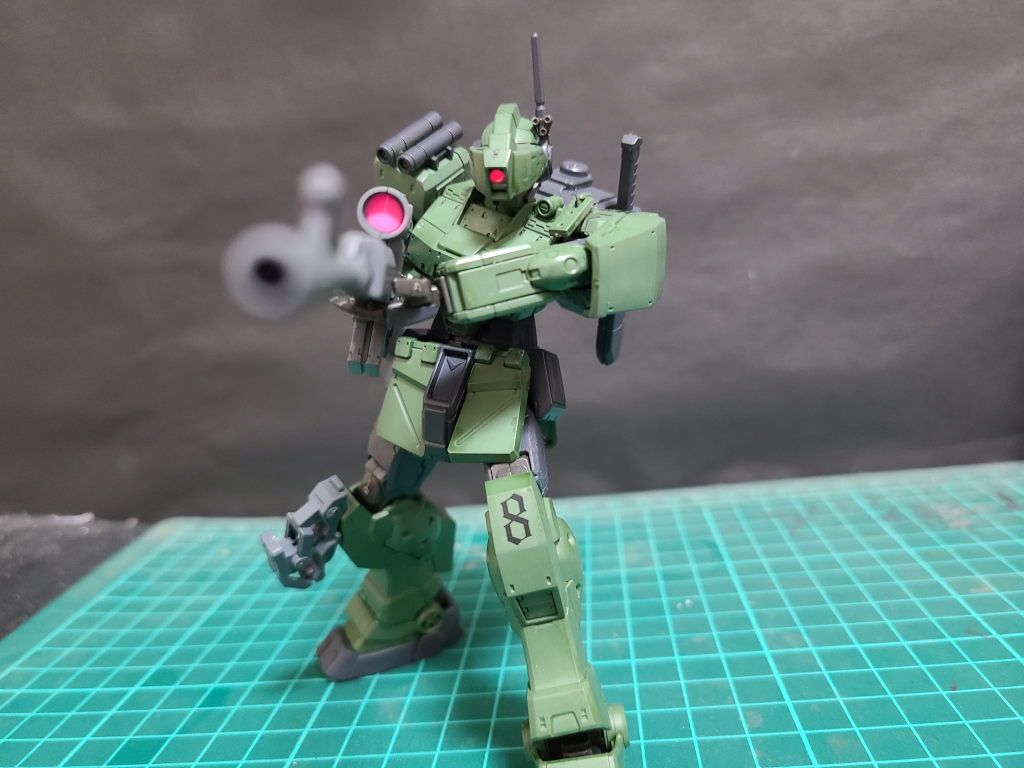 そして本機専用武装の狙撃用ライフルジオン製ではあるが好んで使用している。