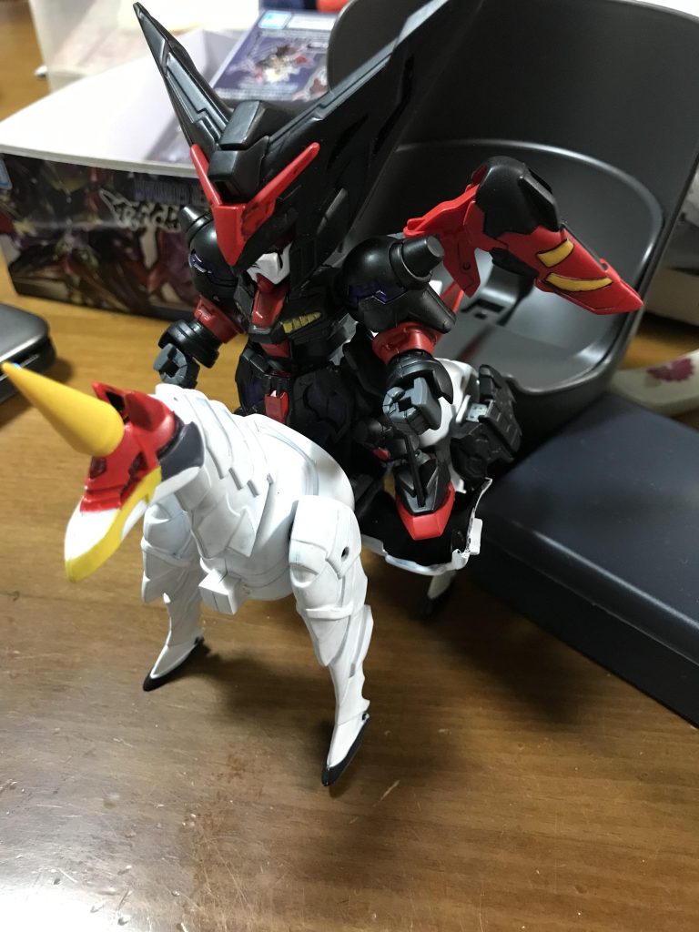 ハンドは典韋マスターのキットのものとビルドハンズのものを選択式。完成してから、MGか何かのダークネスフィンガーパーツを手に入れるという…💦