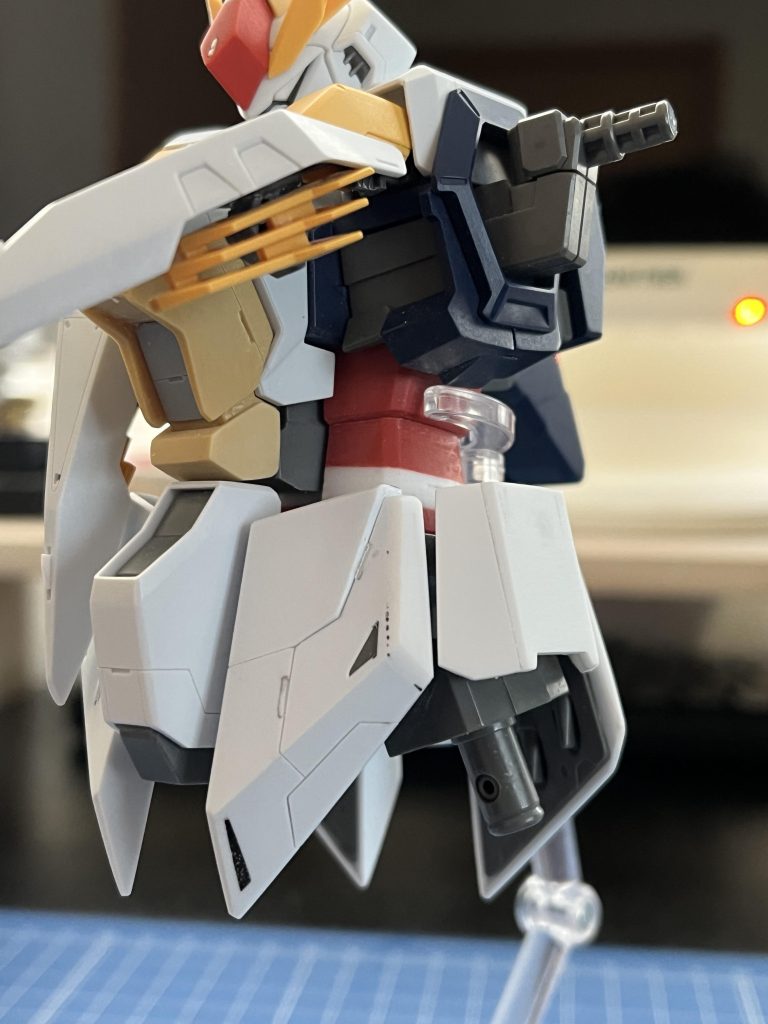スカートも作り直したりしたので元のキットよりかなりスッキリしているはずです。