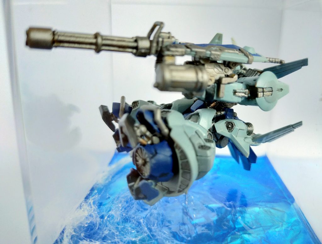 試作機ということとアニメのシーンの再現というイメージでほとんど汚していません。