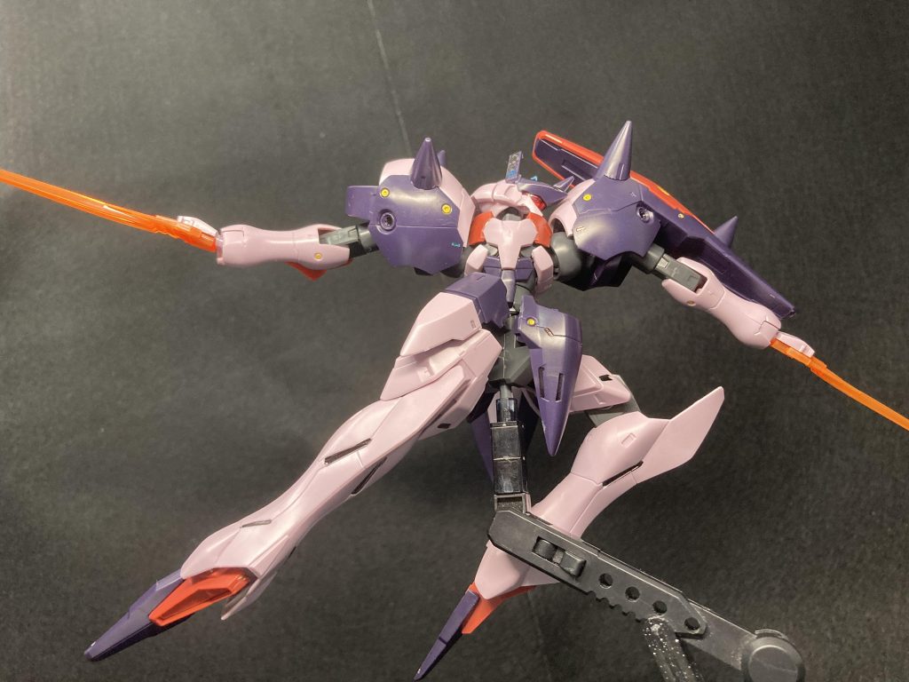 腕をビームサーベルにして切る結構強そうなやつ!ガラッゾと同じですね!