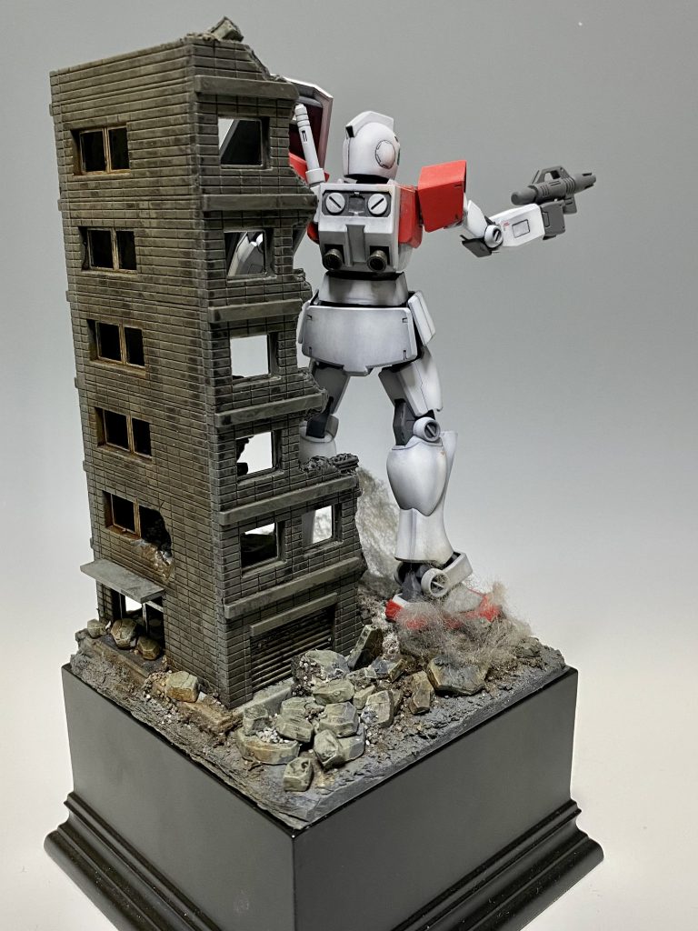 エントリーグレード特有の関節の隙間を埋めるのが大変でした。