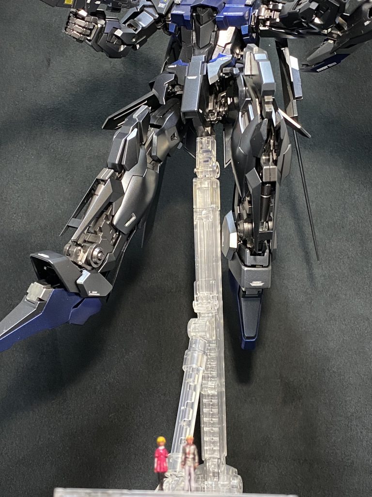 愛の逃避行に失敗したどこかの御子息とお姫様も頑張って塗りましたが〜ボテボテやね汗箱に載ってる見本のように仕上げるにはまだまだ修行が必要なようですw