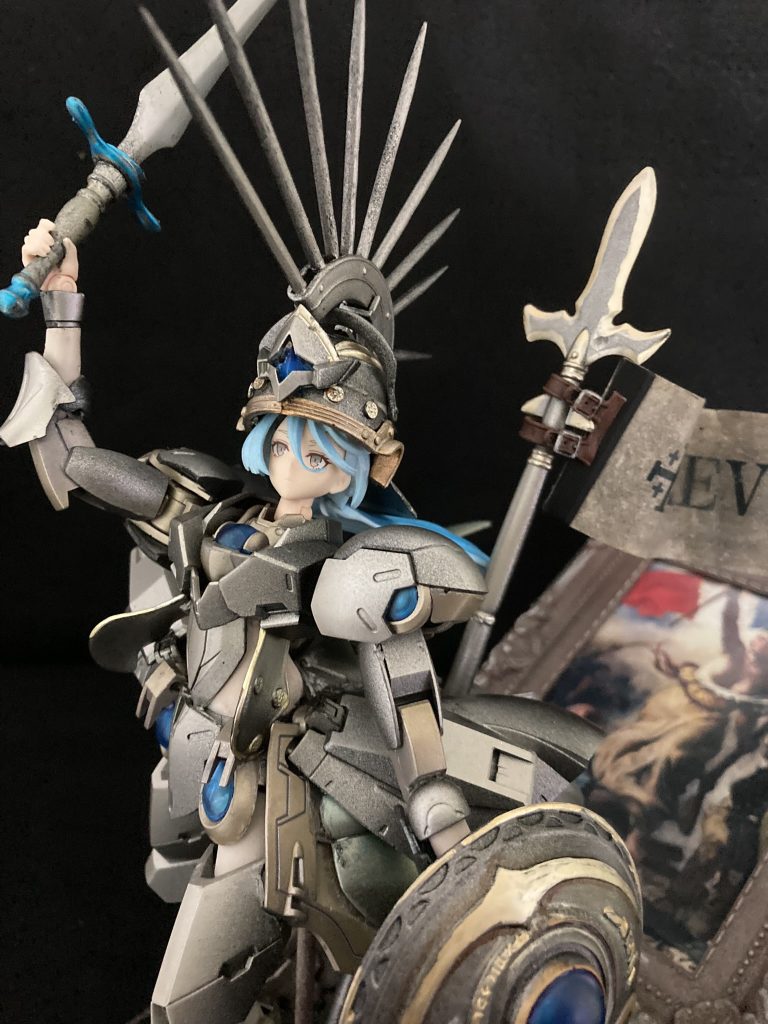 ヘルメットは爪楊枝を刺したりしてナンチャッテ騎士アイテムに、