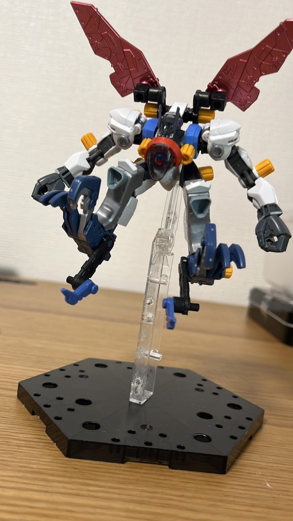 脚部の爪で敵をつかみ！引きずり！壊す！うーん！凶悪！