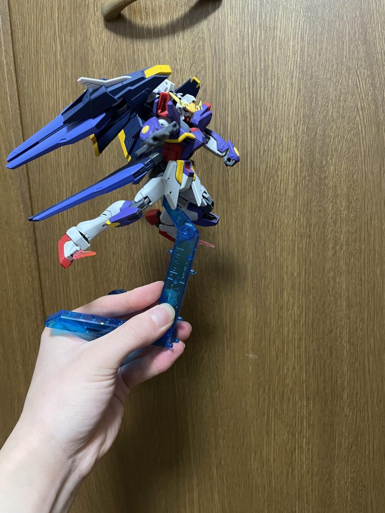 サイドスカートにドラグーンがついたことで火力と推進力が上がってる設定