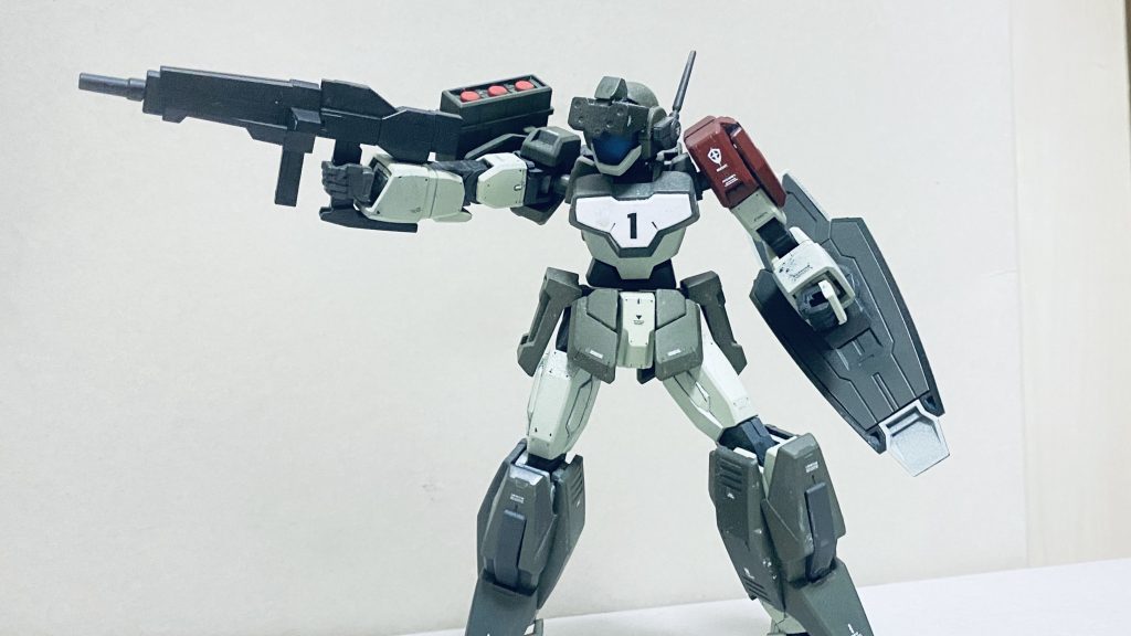 事の発端は、オリジナルガンプラ(画像のアデル・サイレンス)を製作してから一年半が経過し、そろそろ新たな機体を作らなきゃな...と一念発起したのがはじまりでした。この子のアレも後でガンスタにあげるので楽しみにしてて下さい^_^