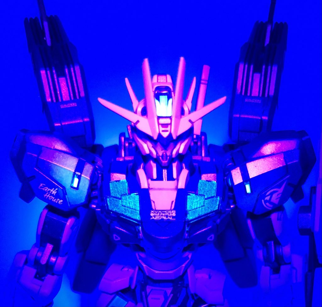 ビコーン✨…してみたけど青系は画像だと分かりにくい😭一応パーメットスコア6をイメージしてシェルユニット等を青く発光するようにしてあります✨