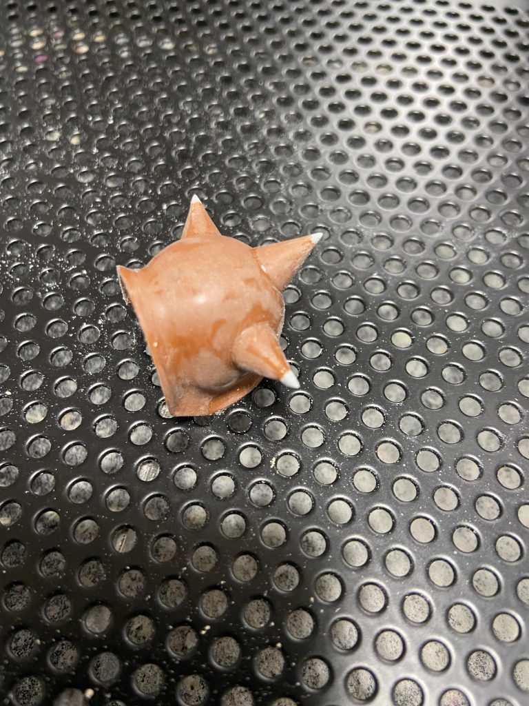 こちらも少し尖らせてます。