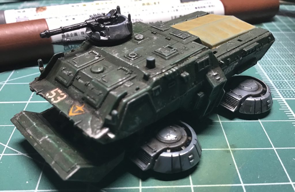 こいつはガンダムマーカーとチッピングで…