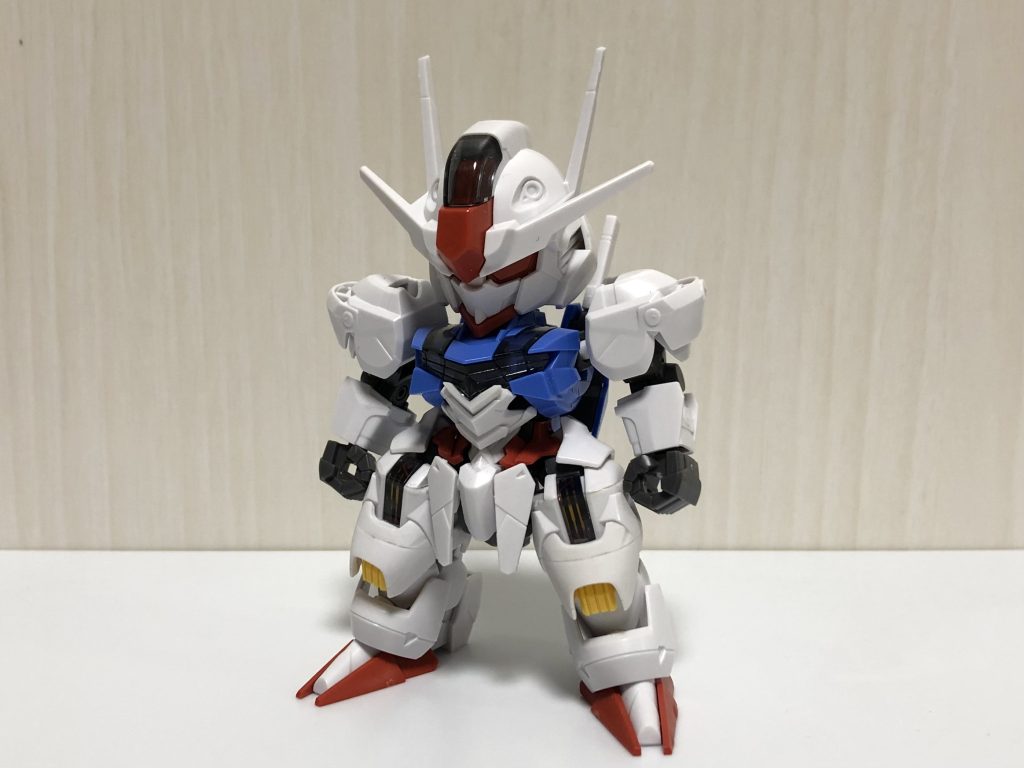 製作途中腕と脚部、それから腹部も短縮したHGを使っています