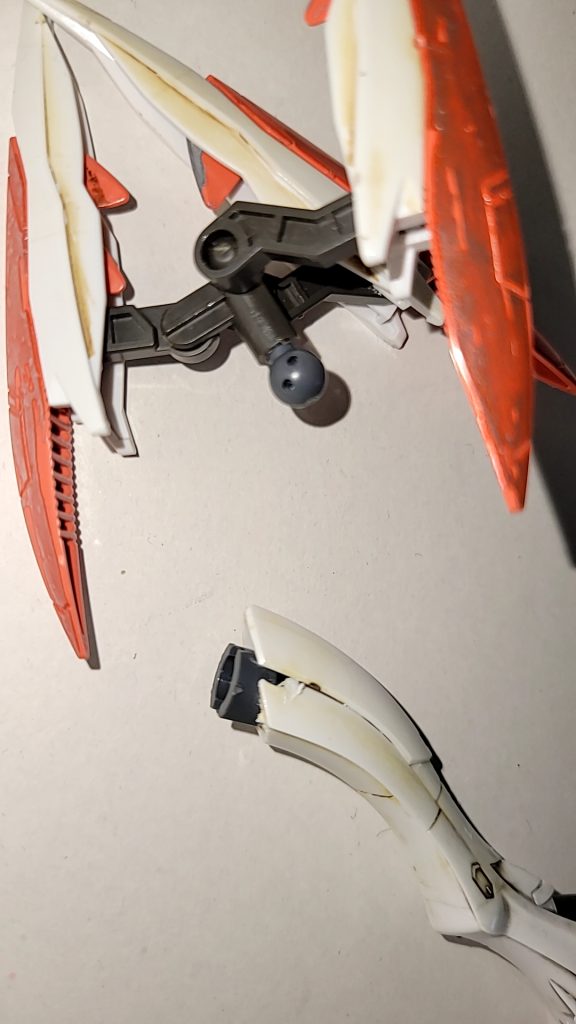 足首の接続を3㎜からボールジョイントに変更