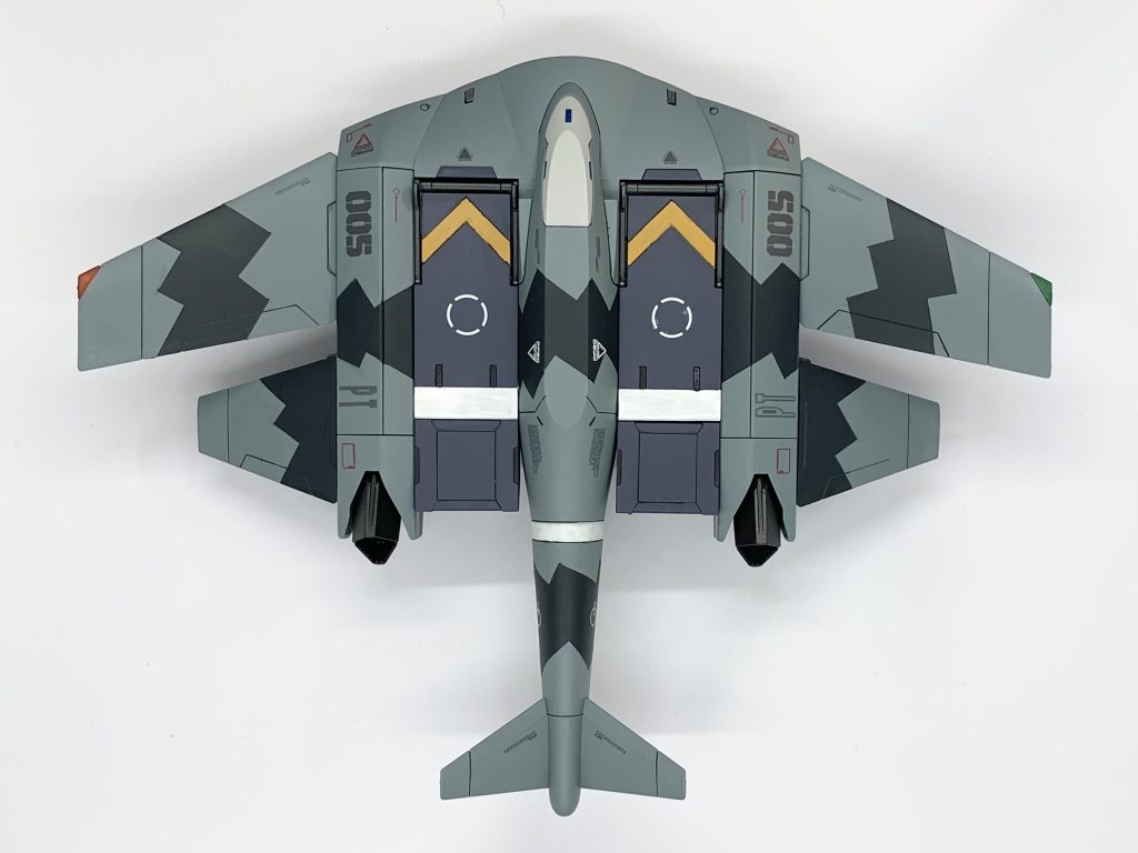 ザウォートは製作中なので、完成したらぶら下げたい！ありがとうございました♪主に使用した道具アクリジョン（ネイビーブルー、ホワイト）タミヤスプレー缶（メタリックブラック）シタデルカラー（AVERLAND SUNSET）ガンダムマーカー（ガンメタリック）プレミアムトップコート（つや消し）