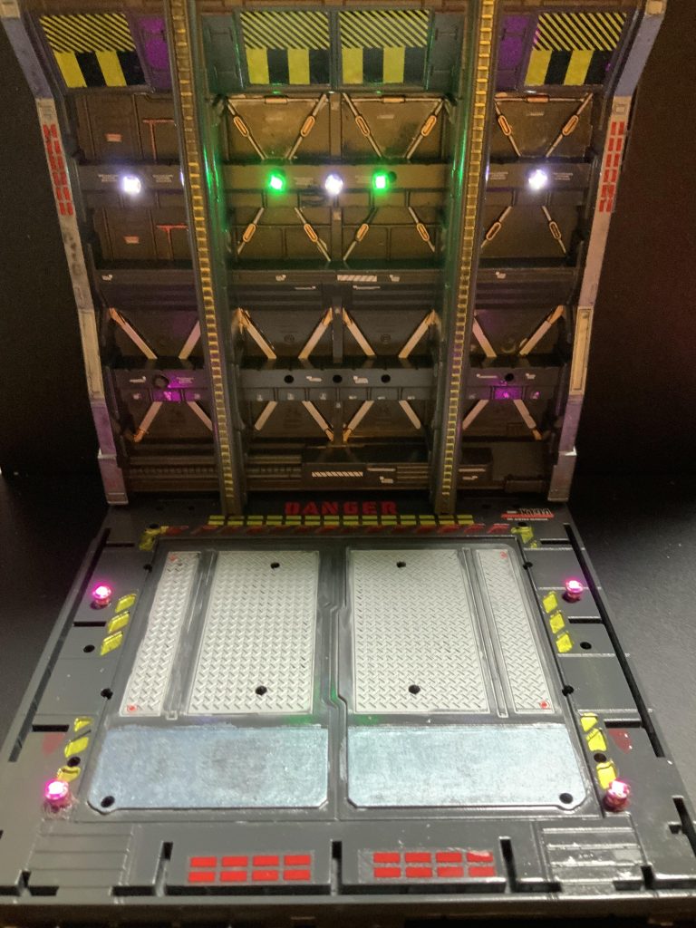 第一次電飾作業です