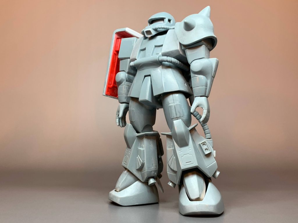 以前、関節改造をしたMSVのMS-06RザクⅡの使用します。