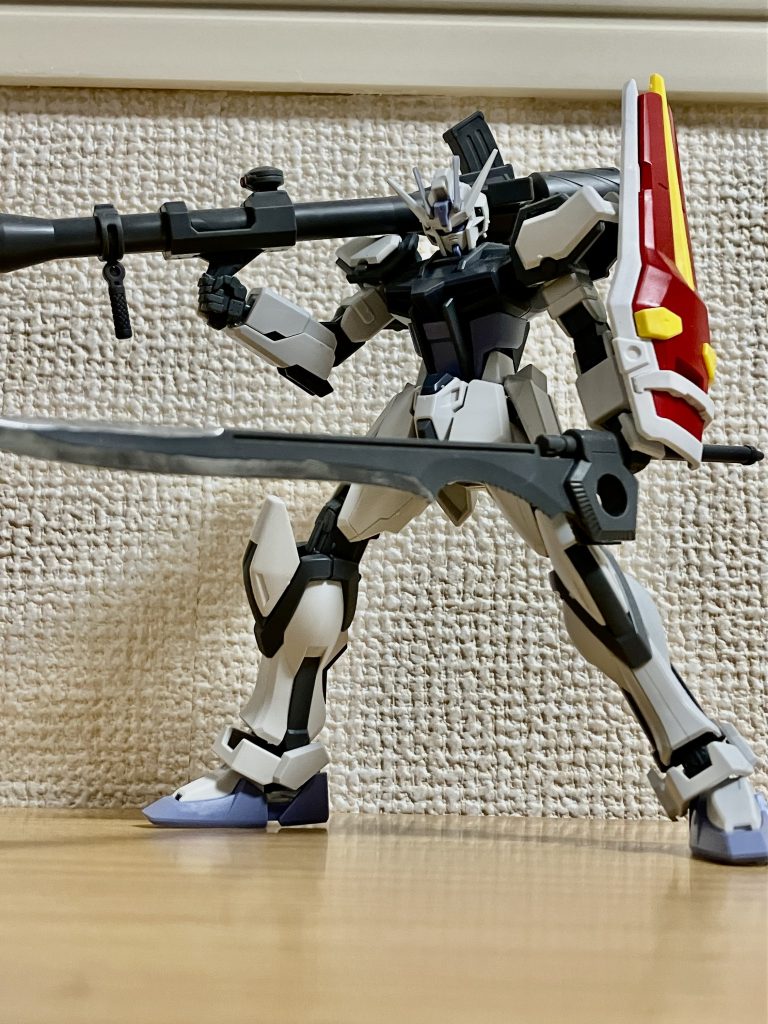 入浴剤付きのストライクです。ほぼ無塗装で、グランドスラムの刃だけちょこっと塗りましたSEED世代はディアクティブモードって言葉に弱いってホントだったんですね。見た瞬間買ってました。