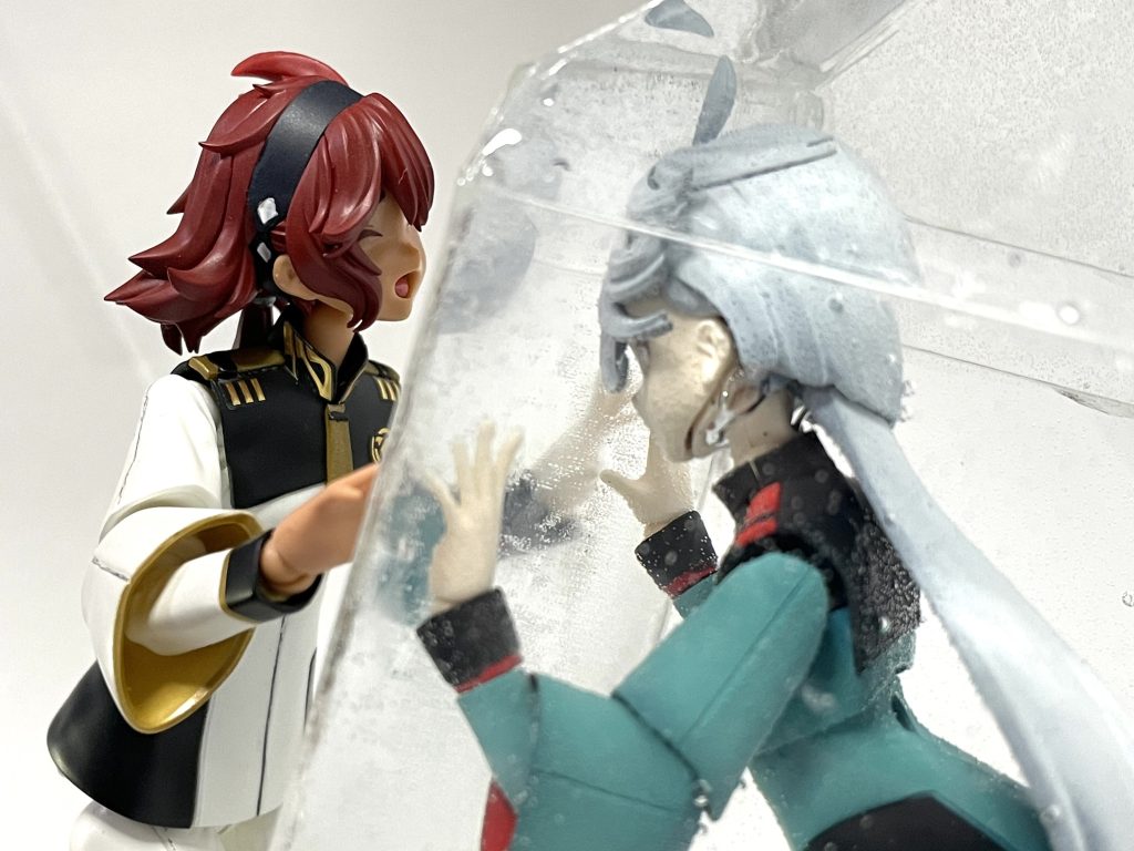 スレッタの表情間違えたね。普通に目を開いて口を閉じた顔でよかった。