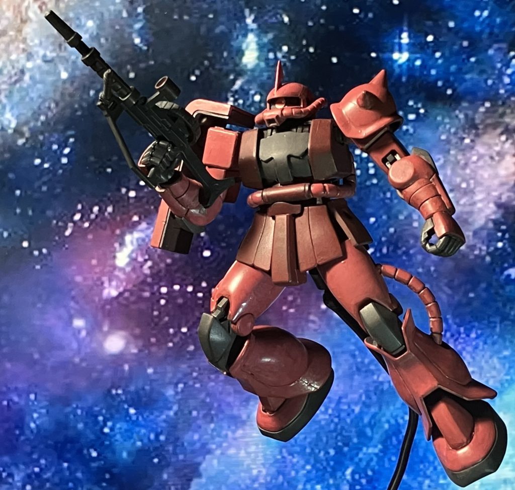 「シャアピンク」は、最近主流らしい、濃い梅色って感じに塗装しました。HGUC1.0の頃は肌色に近い薄ピンクが流行ってましたね。