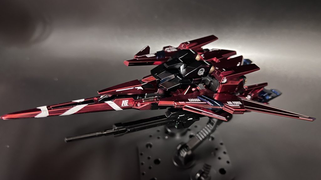 デカールが足りず、差し替えパーツまで回りませんでした。