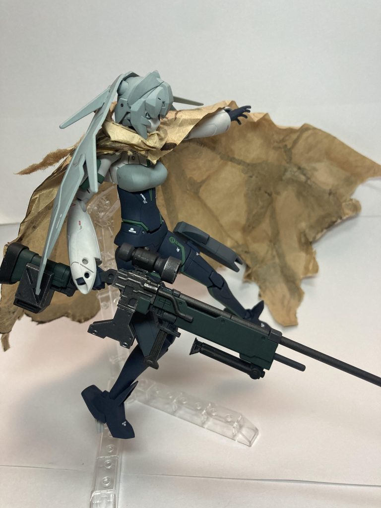 デザイン的にはバッシュかスポーンか、みたいなブワバサバサな感じで作りました。色は間に合せになっちゃいましたが迷彩風味でお届けです。