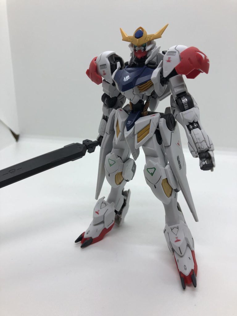 アンテナ、フィン、足のパーツの黄色パーツにはゴールドとイエローを調色し塗装しました。アンテナのフラッグ落としないと偉い人に怒られるのでしておきましたw