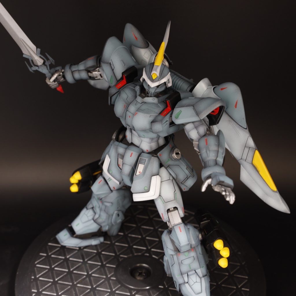 ポーズが下手くそです