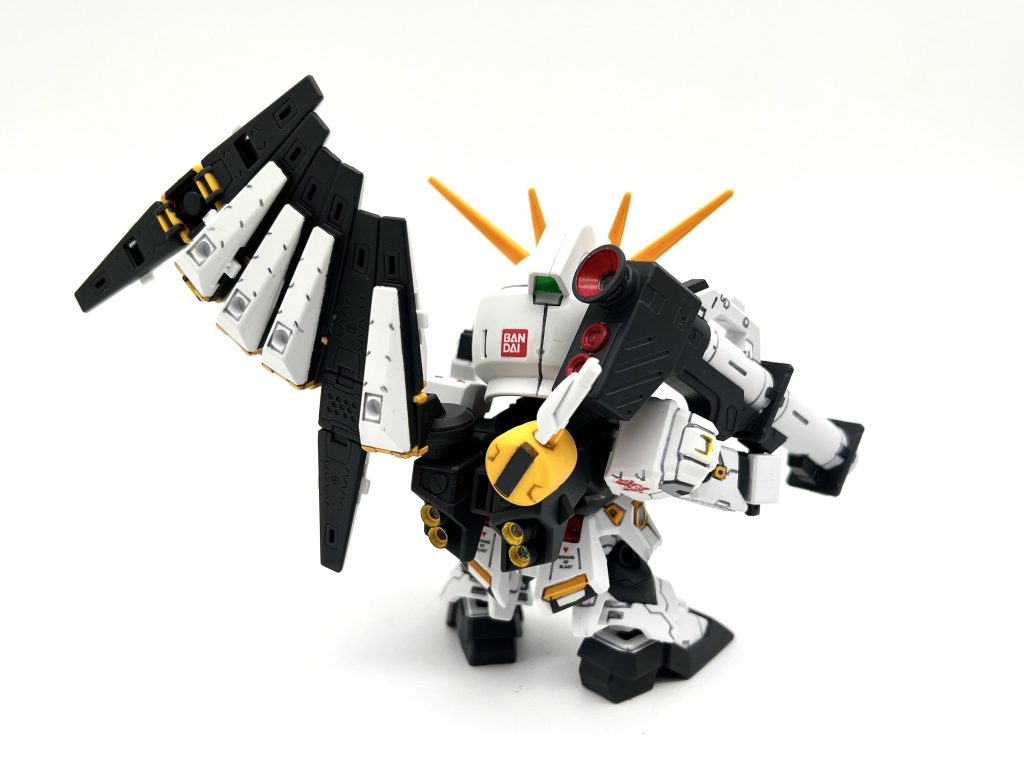 νガンダム–4枚目/制作者：すすむ。